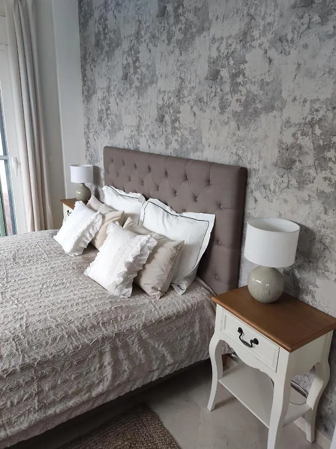 Costalita On The Beach - 3 Bedroom Cosy Apartment Estepona