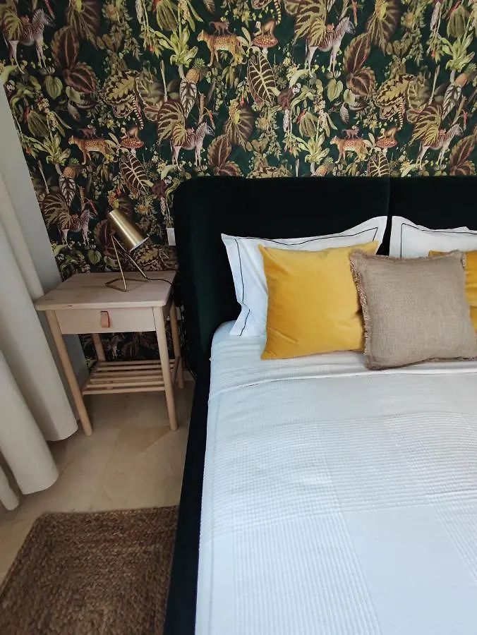 Costalita On The Beach - 3 Bedroom Cosy Apartment Estepona 0*,  Spain